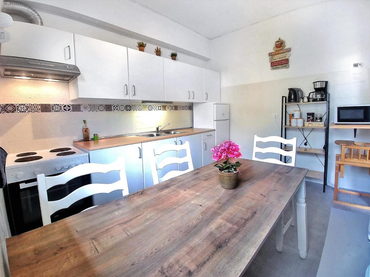 Chung cư 100 m² 2 phòng ngủ, 1 phòng tắm riêng ở Heraklion Ngoại thất bức ảnh